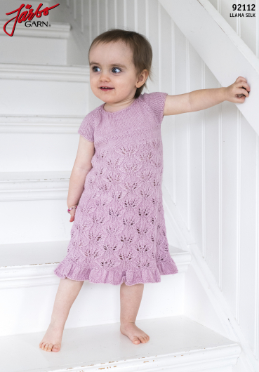 Hilma - mønsterstikket babykjole