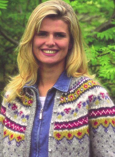 90295. Mönsterstickad damkofta