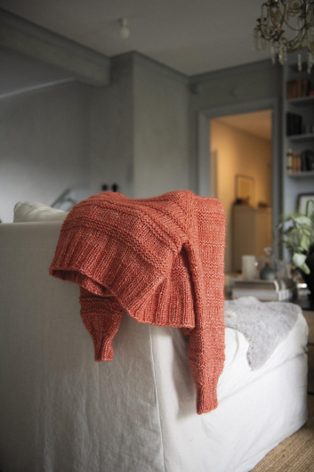 Strukturstrikket raglanjakke