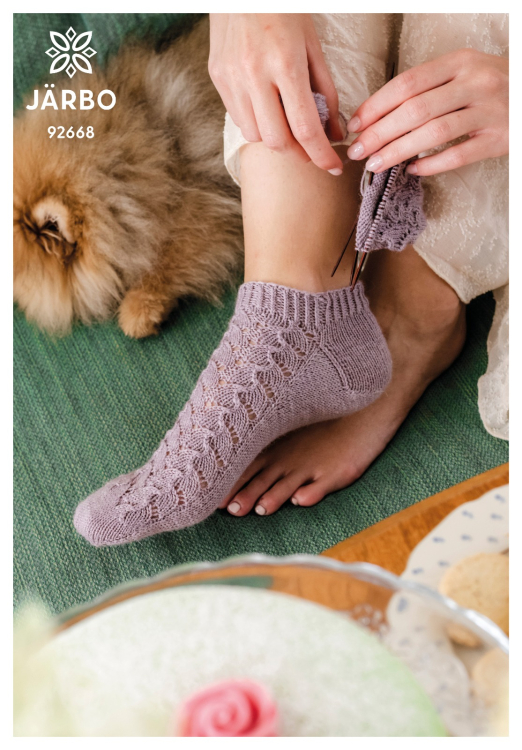 Kristyr - sokk med hullmønster