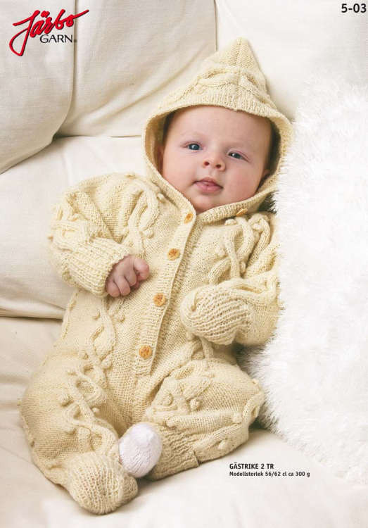 5-03. BABYOVERALL MED PRAKTISKE KANTER PÅ ARMER OG BEN