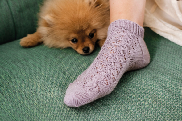 Kristyr - sokk med hullmønster