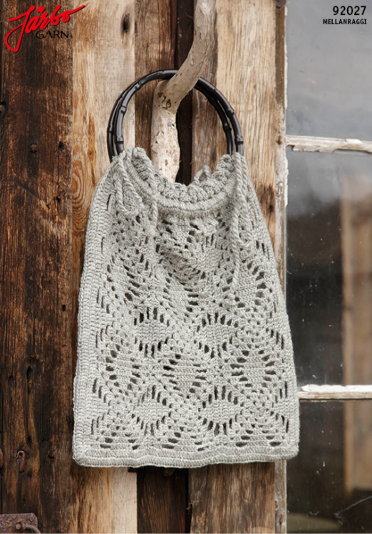 92027. ”CHRISTINA” – HEKLET VESKE AV RUTER