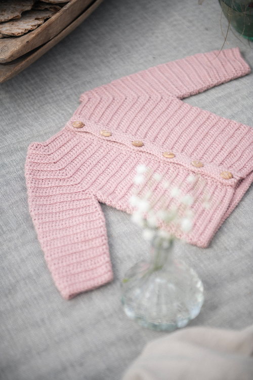 Åker – heklet babyjakke