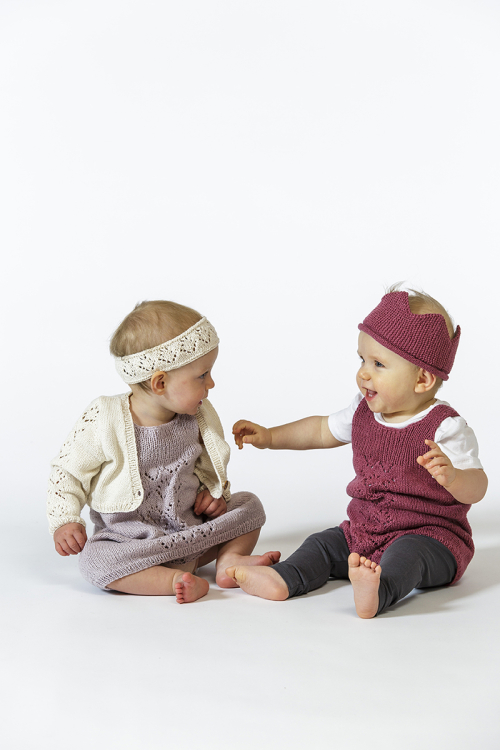 Babysett - Cardigan/bolero, kjole, body, pannebånd og krone
