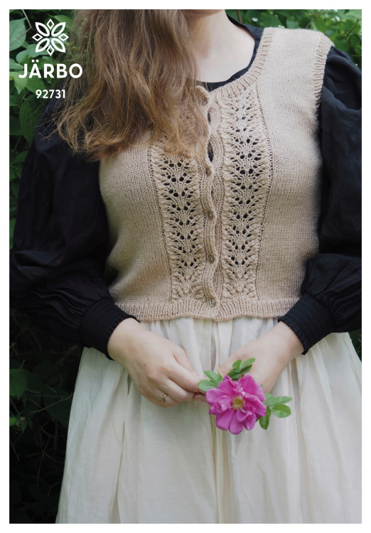 Sommarvästen 2021- glattstrikket vest med hullborder