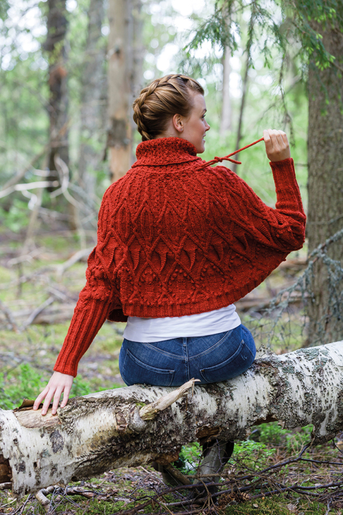 91554. CAPE/SWONCHO MED FLETTER, ERMER OG LØS KRAGE