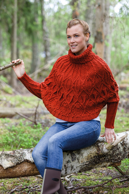 91554. CAPE/SWONCHO MED FLETTER, ERMER OG LØS KRAGE