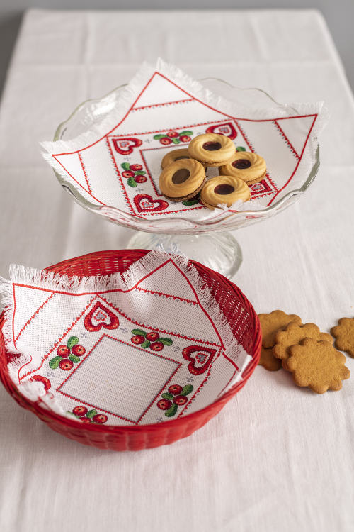 Nydelige brødduker - 2 kluter