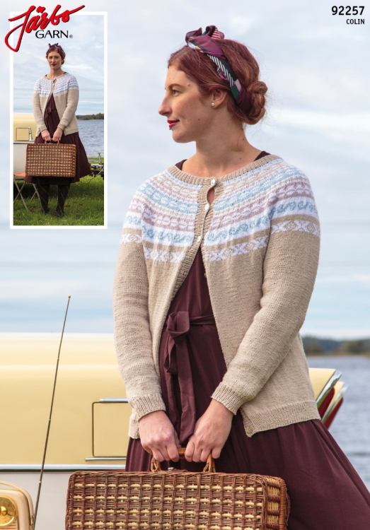 92257. JAKKE MED MØNSTERSTRIKKET BÆRESTYKKE