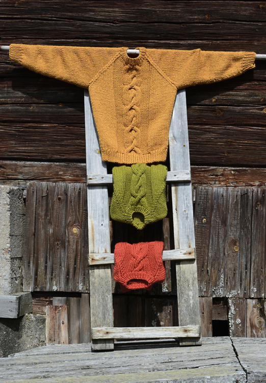 92116. BARNTRÖJA MED FLÄTA