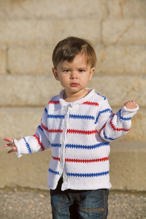 Cardigan og kjole med to forskjellige pippi-striper