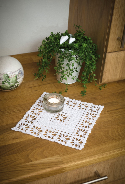 91332. LØPER, LAMPETREKK & LITEN DUK