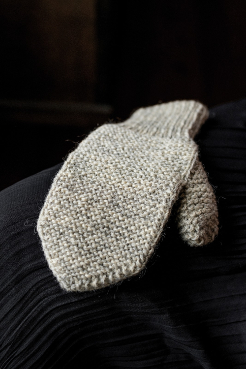 Åttersta - rillestrikkede votter