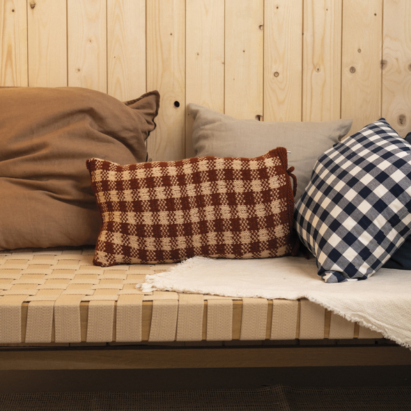 Hazelwood Halo Pillow - skotskrutet pute