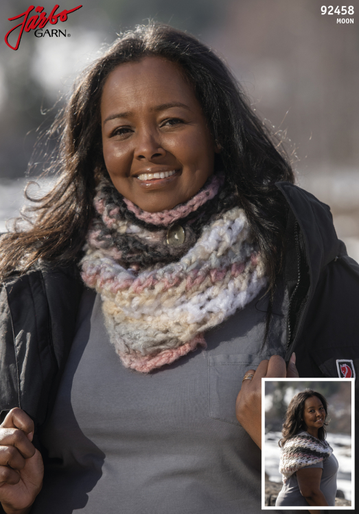 92458. Strikket trekantsjal i Moon