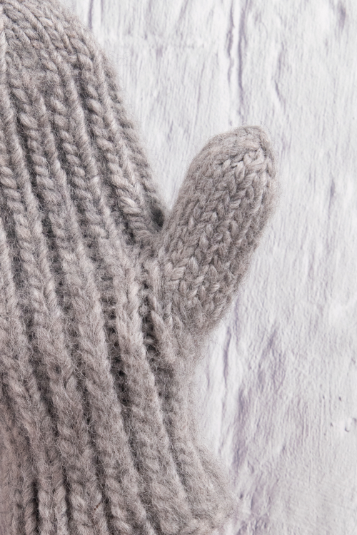 Pajala - vrangbordstrikkede lovikkavotter