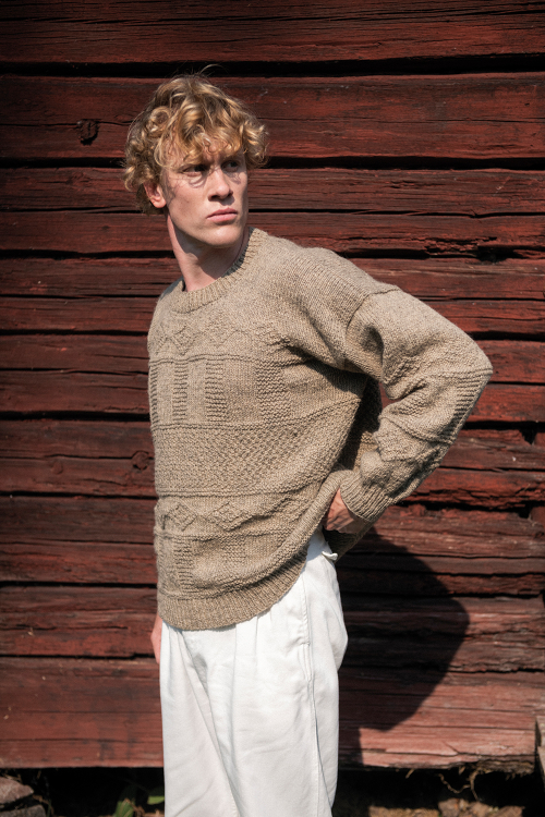 Loge - genser med strukturmønster